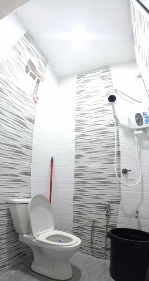 Ainaz Apartment *