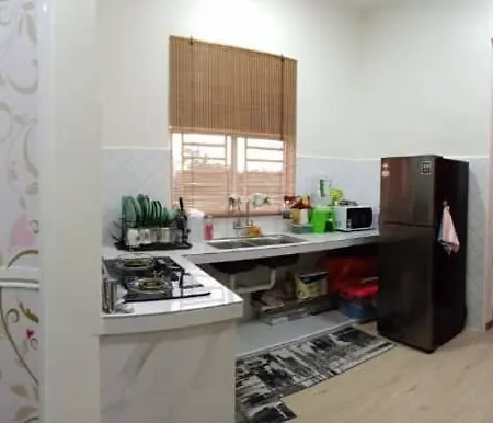 Ainaz Homestay Balik Pulau Exterior photo