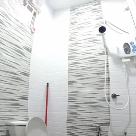 Ainaz Homestay Balik Pulau Exterior photo